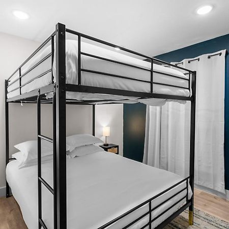 Stylish 2 Bed 1 Mile To Downtown Free Parking Villa Далас Екстериор снимка