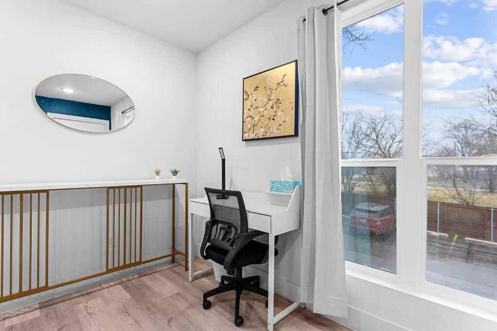 Stylish 2 Bed 1 Mile To Downtown Free Parking Villa Далас Екстериор снимка